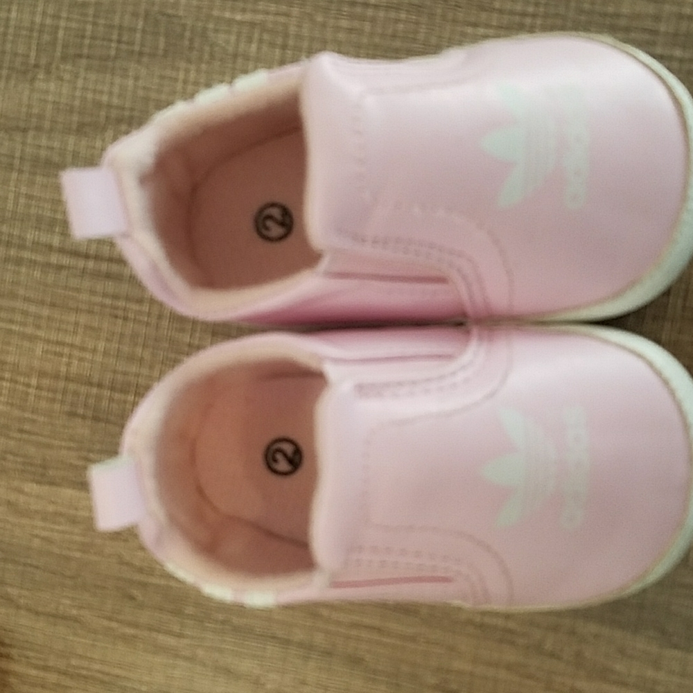 baby adidas size 2 baby girl (crib soes) soft bottoms... have been worn